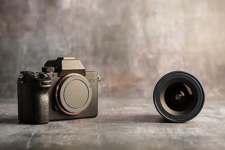 Mirrorless Digital Camera